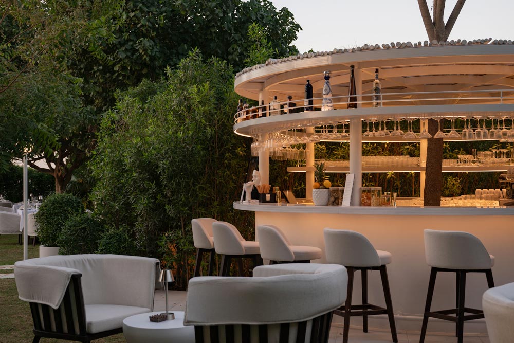 Ourdoor dining at Blue Door at Delano Dubai