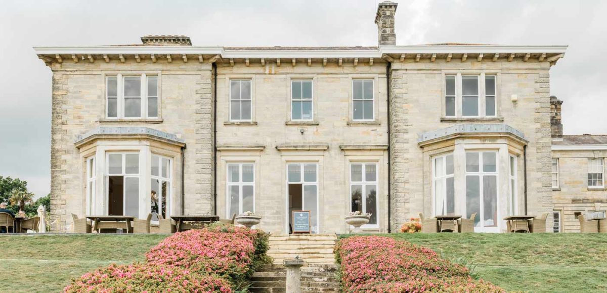 © Leonardslee House