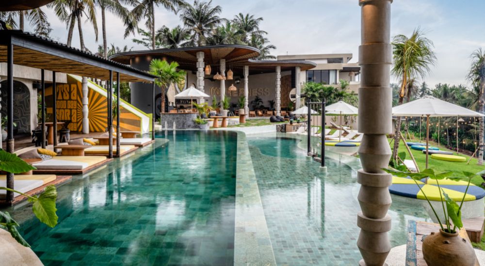 Soulshine Bali bar - Bali's best wellness resorts